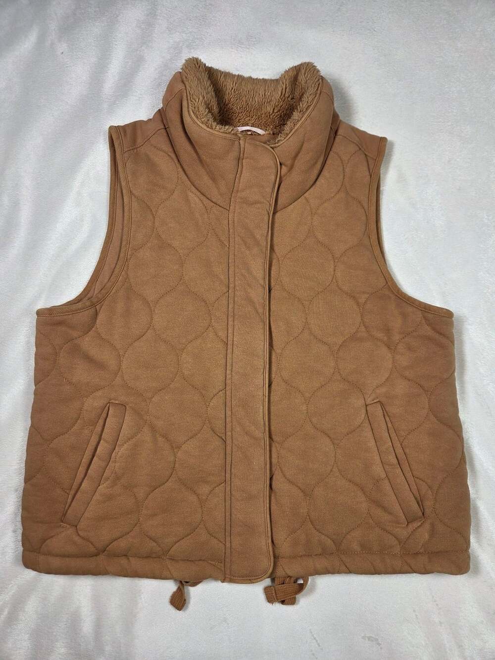 Calia By Carrie Underwood Quilted Vest Size M Brown Faux Fur Lined Collar